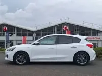 Used Ford Focus ST-Line 125 HP (91 kW) 2021 White Hatchback