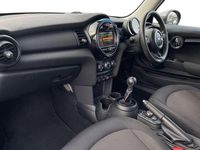 Używany Mini ONE Classic 101 KM (74 kW) 2019 Szary Hatchback