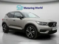Usado Volvo XC40 R-Design Pro 163 CV (119 kW) 2021 Gris SUV