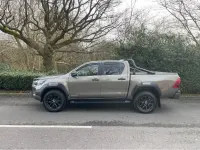 Used Toyota HiLux 204 HP (150 kW) 2025 Bronze Pickup