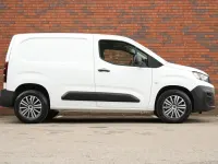Used Peugeot Partner 2019 White MPV