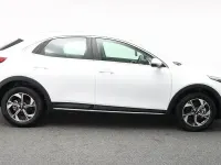 New Kia XCeed 2025 White SUV