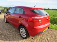 Used Kia Rio 74 HP (54 kW) 2013 Red Hatchback