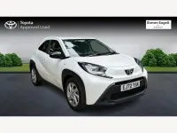 Used Toyota Aygo X PURE 72 HP (52 kW) 2022 White SUV