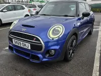 Używany Mini Cooper S Hatch 2019 Niebieski Hatchback