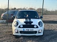 Used Mini John Cooper Works Hatch 300 HP (220 kW) 2008 White Hatchback