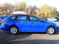 Used Skoda Octavia SE 116 HP (85 kW) 2022 Blue Estate
