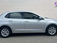 Used VW Polo SE 95 HP (69 kW) 2018 Reflex silver metallic Hatchback