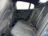 Używany Jaguar XE R-Dynamic 250 KM (183 kW) 2021 Niebieski Sedan/Limuzyna