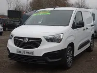 Second-hand Vauxhall Combo Edition 75 CP (55 kW) 2021 Alb Monovolum