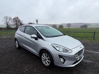 Used Ford Fiesta Zetec 70 HP (51 kW) 2018 Silver Hatchback