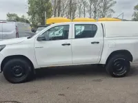 Used Toyota HiLux Active 150 HP (110 kW) 2019 White Pickup