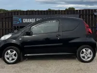 Used Peugeot 107 Allure 68 HP (50 kW) 2013 Black Hatchback