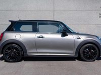 Begagnad Mini Cooper Hatch 134 HK (98 kW) 2019 Silver Halvkombi