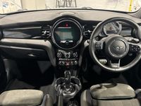Usado Mini Cooper S Hatch 176 HP (129 kW) 2022 Prateado Citadino