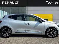 Used Renault Clio Techno 90 HP (66 kW) 2022 Silver Hatchback