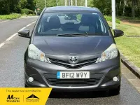 Used Toyota Yaris 99 HP (72 kW) 2012 Grey Hatchback