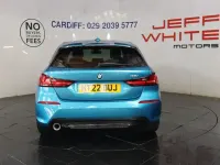 Usado BMW 118 Sport Line 2022 Azul Citadino