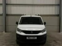 Używany Peugeot Partner 100 KM (73 kW) 2021 Biały Minivan