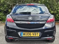 Usado Vauxhall Astra 2006 Negro Utilitario