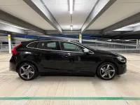 Usado Volvo V40 R-Design 120 HP (88 kW) 2016 Preto Citadino