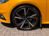 Used Ford Focus ST 250 HP (183 kW) 2015 Yellow Hatchback