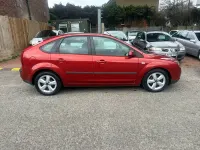Used Ford Focus Zetec 100 HP (73 kW) 2007 Red Hatchback