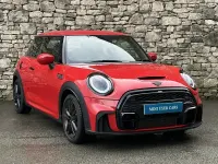 Usado Mini Cooper S Hatch 176 CV (129 kW) 2021 Rojo Utilitario