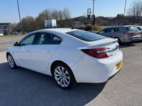 Used Vauxhall Insignia Elite 163 HP (119 kW) 2014 White Hatchback