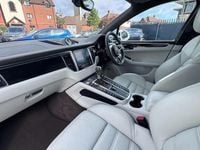 Used Porsche Macan Turbo Performance Package 441 HP (324 kW) 2017 SUV