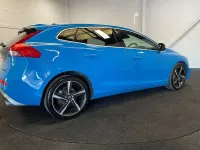 Used Volvo V40 R-Design 150 HP (110 kW) 2015 Blue Hatchback