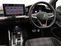 Second-hand VW Golf VIII 265 CP (194 kW) 2025