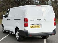 Used Vauxhall Vivaro S 100 HP (73 kW) 2020 White MPV