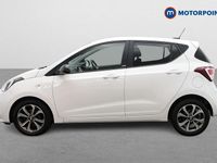Used Hyundai i10 67 HP (49 kW) 2019 White Hatchback