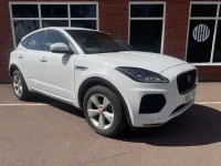Usado Jaguar E-Pace R-Dynamic 180 CV (132 kW) 2019 Blanco SUV