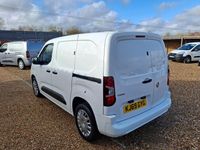 Used Vauxhall Combo Sportive 100 HP (73 kW) 2020 White Van