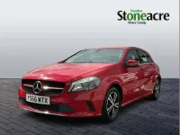 Usado Mercedes A160 SE 101 HP (74 kW) 2016 Vermelho Citadino