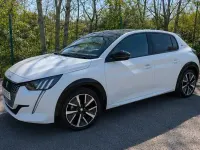 Second-hand Peugeot e-208 Premium 50 kW (68 CP) 2021 Alb Hatchback