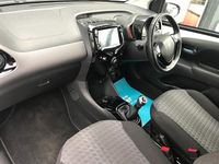 Used Peugeot 108 Allure 72 HP (52 kW) 2021 White Hatchback