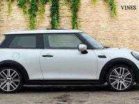 Używany Mini Cooper Exclusive 134 KM (98 kW) 2023 Biały Hatchback