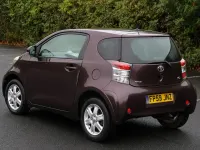 Used Toyota iQ 68 HP (50 kW) 2010 Mauve/purple Hatchback