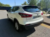 Used Nissan Qashqai N-Connecta 2018 Metallic pearl white SUV