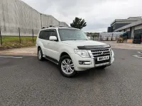 Used Mitsubishi Shogun 187 HP (137 kW) 2015 White SUV