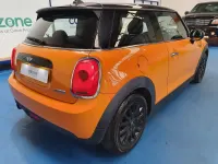 Używany Mini Cooper Hatch 2016 Pomarańczowy Hatchback