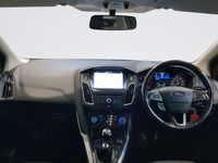 Used Ford Focus Zetec 120 HP (88 kW) 2017 Silver Hatchback