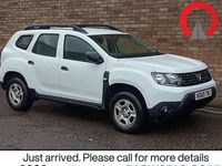 Used Dacia Duster Essentiel 100 HP (73 kW) 2019 White SUV