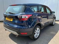 Usado Ford Kuga Zetec 150 HP (110 kW) 2018 Azul SUV