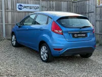 Usado Ford Fiesta Zetec 94 HP (69 kW) 2009 Azul Citadino