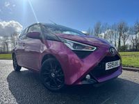Begagnad Toyota Aygo X-cite 72 HK (52 kW) 2019 Lila Halvkombi