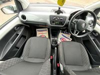 Used Skoda Citigo SE L 60 HP (44 kW) 2017 White Hatchback